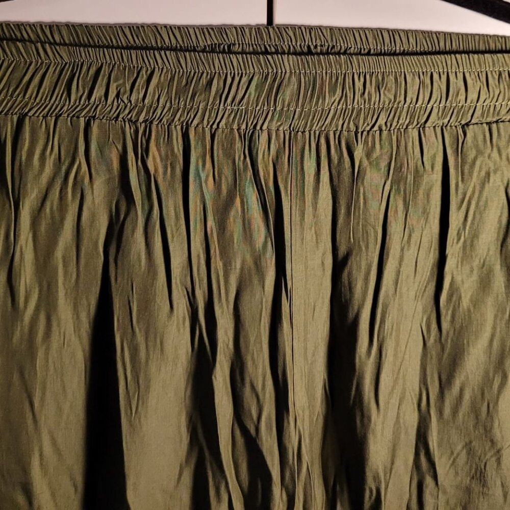 Loose Stretchable Pants - Picture 4 of 8